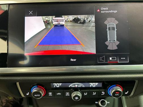Tango Red Metallic 2022 Audi Q3 45 S line Premium