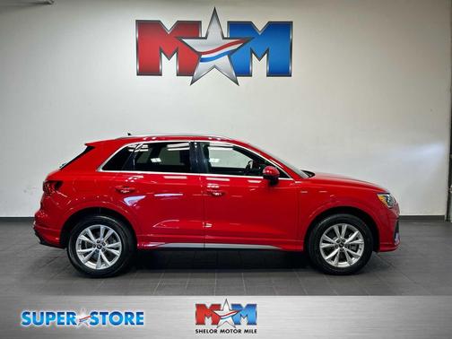 Tango Red Metallic 2022 Audi Q3 45 S line Premium