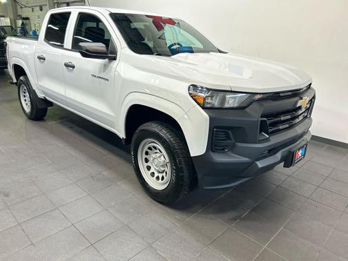 Summit White 2023 Chevrolet Colorado WT