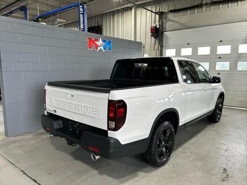 2025 Honda Ridgeline Black