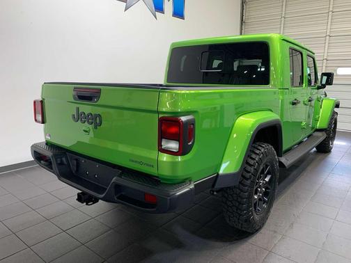 2025 Jeep Gladiator High Tide