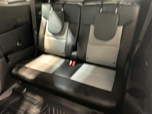 Jewel Red Metallic Tinted Clearcoat 2023 Ford Explorer XLT