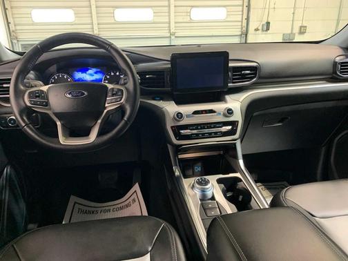 Jewel Red Metallic Tinted Clearcoat 2023 Ford Explorer XLT