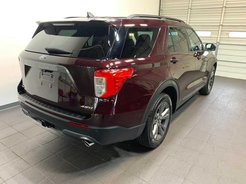Jewel Red Metallic Tinted Clearcoat 2023 Ford Explorer XLT