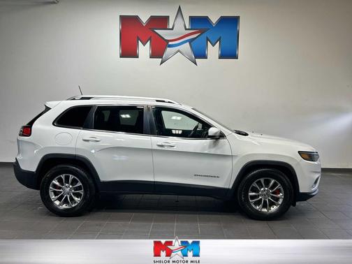 Bright White Clearcoat 2019 Jeep Cherokee Latitude Plus