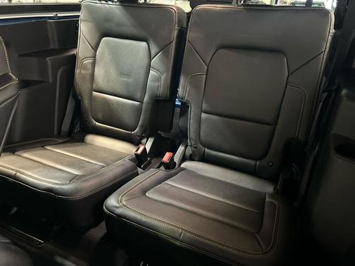 Velocity Blue Metallic 2023 Ford Bronco Badlands