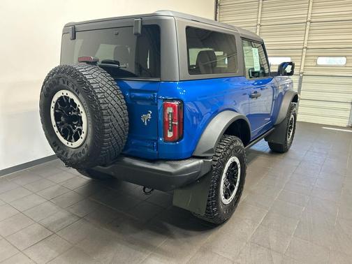 Velocity Blue Metallic 2023 Ford Bronco Badlands