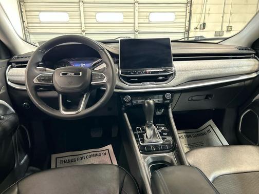 Bright White Clearcoat 2022 Jeep Compass Latitude