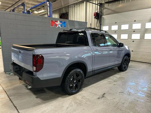 2026 Honda Ridgeline Black