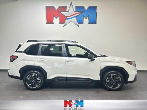 Crystal White Pearl 2025 Subaru Forester Limited