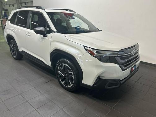 Crystal White Pearl 2025 Subaru Forester Limited