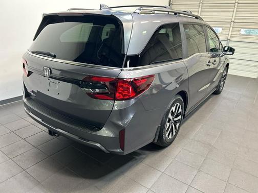 Modern Steel Metallic 2026 Honda Odyssey EX-L