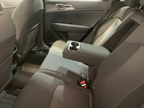 Ebony Black 2026 Kia Sportage LX
