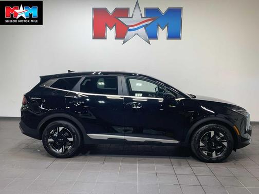 Ebony Black 2026 Kia Sportage LX