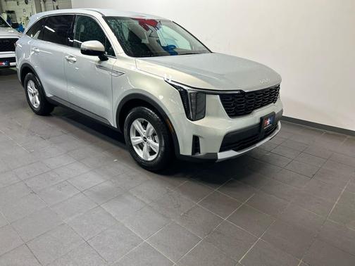 Ivory Silver 2026 Kia Sorento LX