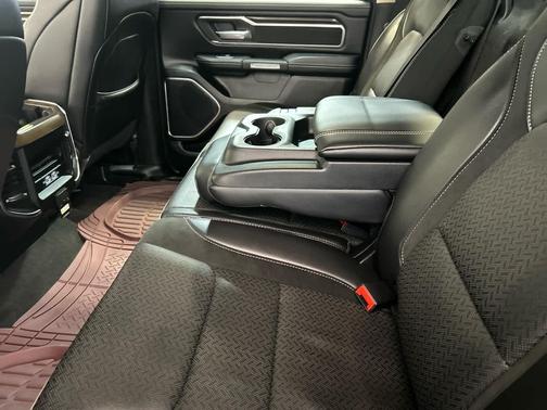 Billet Silver Metallic Clearcoat 2021 RAM 1500 Laramie