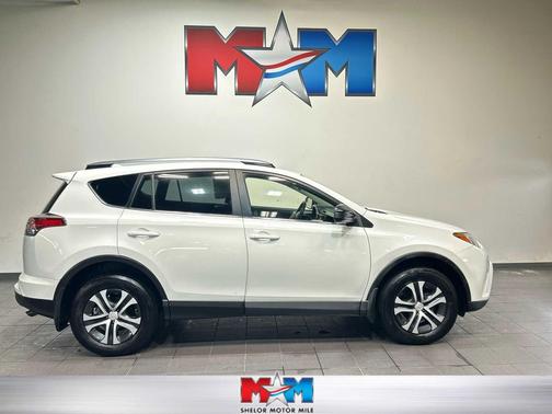 Super White 2017 Toyota RAV4 LE
