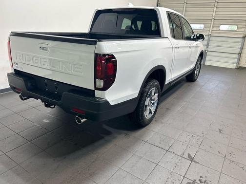 Platinum White Pearl 2026 Honda Ridgeline RTL