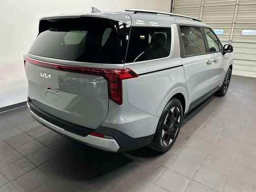 Ceramic Silver 2026 Kia Carnival EX
