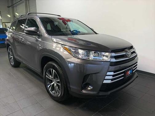2019 Toyota Highlander LE I4