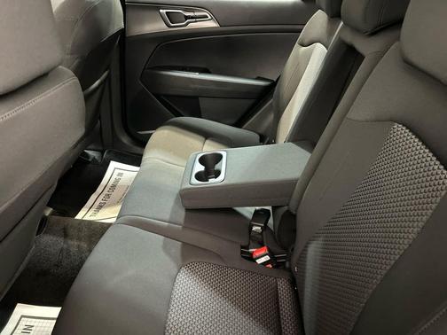 Ebony Black 2026 Kia Sportage LX