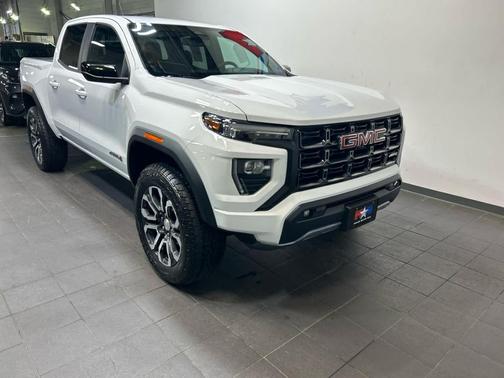 Summit White 2023 GMC Canyon AT4
