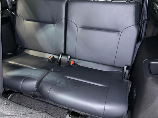 White Diamond/Black Roof 2024 Mitsubishi Outlander SEL S-AWC