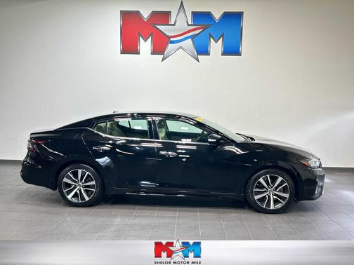 Super Black 2019 Nissan Maxima 3.5 SV