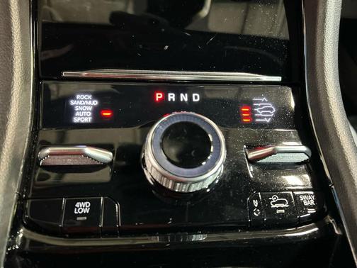 Diamond Black Crystal Pearlcoat 2023 Jeep Grand Cherokee 4xe Trailhawk