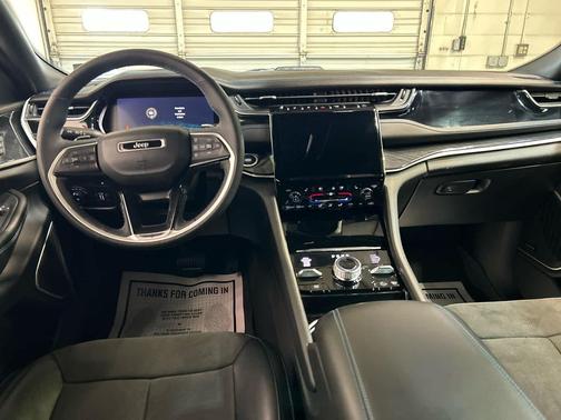 Diamond Black Crystal Pearlcoat 2023 Jeep Grand Cherokee 4xe Trailhawk