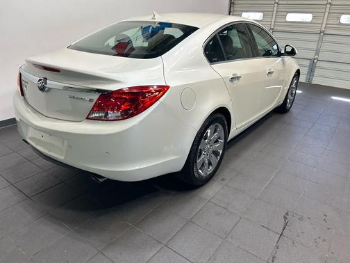 White Diamond Tricoat 2013 Buick Regal Turbo - Premium 1