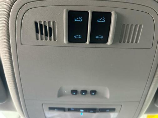 White Diamond Tricoat 2013 Buick Regal Turbo - Premium 1