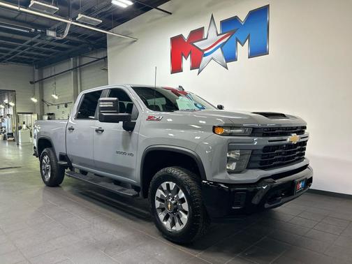 Slate Gray Metallic 2024 Chevrolet Silverado 2500 Custom