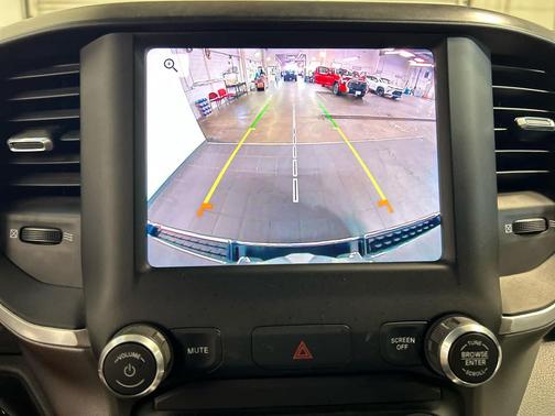 Billet Silver Metallic Clearcoat 2022 RAM 1500 Big Horn/Lone Star