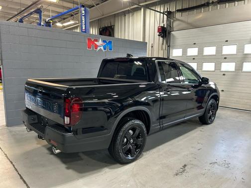 2025 Honda Ridgeline Black