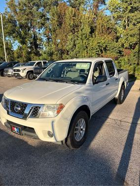 Glacier White 2017 Nissan Frontier SV