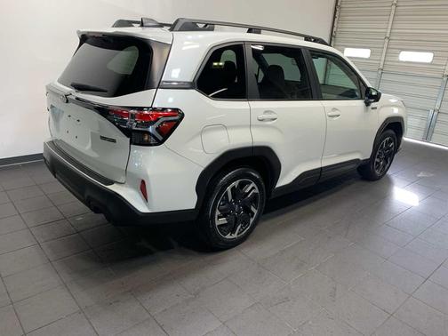 2025 Subaru Forester Hybrid Premium