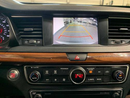 2017 Kia Cadenza Premium