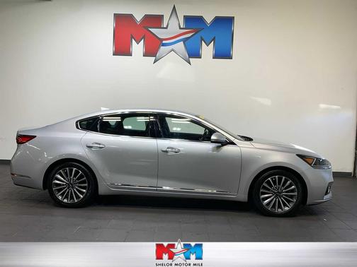 2017 Kia Cadenza Premium