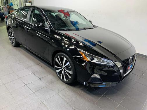2022 Nissan Altima SR Intelligent AWD