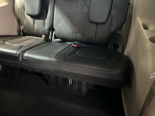 Velvet Red Pearlcoat 2019 Chrysler Pacifica Touring L