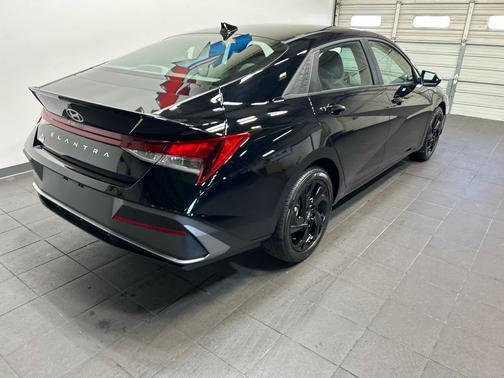 Abyss Black 2026 Hyundai ELANTRA Sport