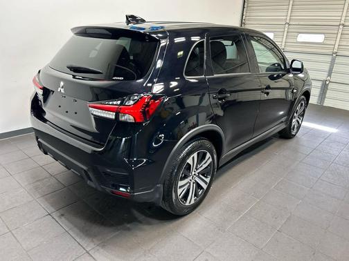 Labrador Black Pearl 2025 Mitsubishi Outlander Sport 2.0 ES