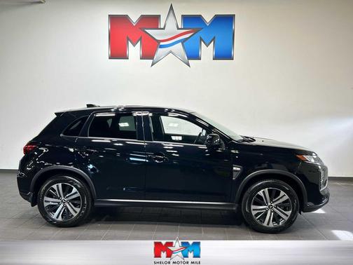 Labrador Black Pearl 2025 Mitsubishi Outlander Sport 2.0 ES