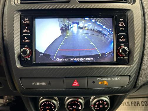 Labrador Black Pearl 2025 Mitsubishi Outlander Sport 2.0 ES