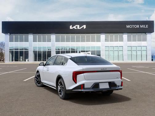 SNOW WHITE 2026 Kia K4 GT-Line