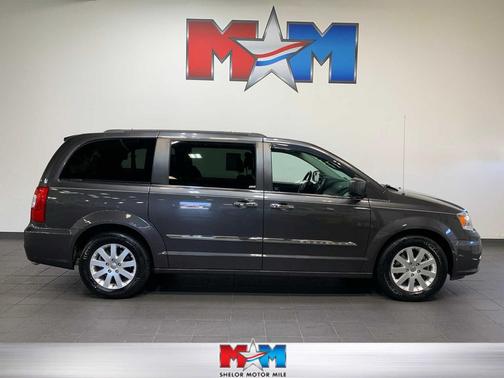 2015 Chrysler Town & Country Touring