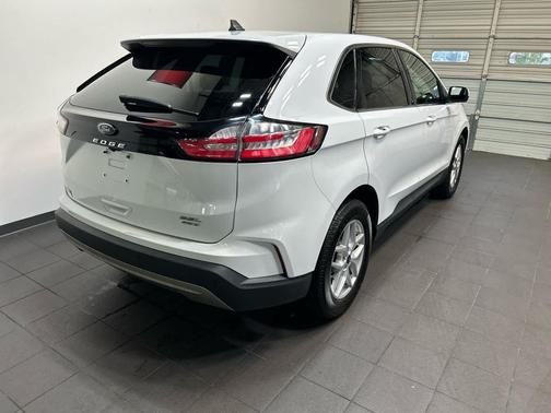Oxford White 2022 Ford Edge SEL
