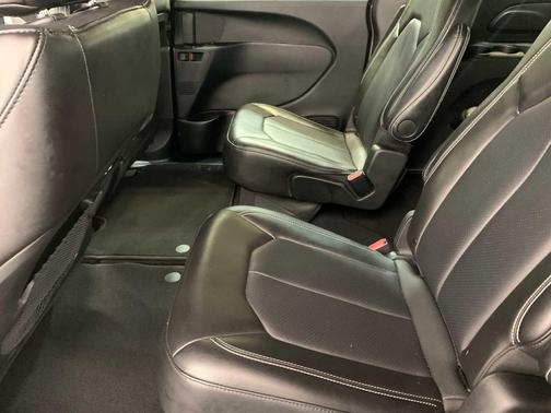 2025 Chrysler Pacifica L