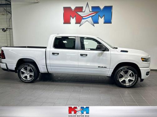 Bright White Clearcoat 2025 RAM 1500 Tradesman